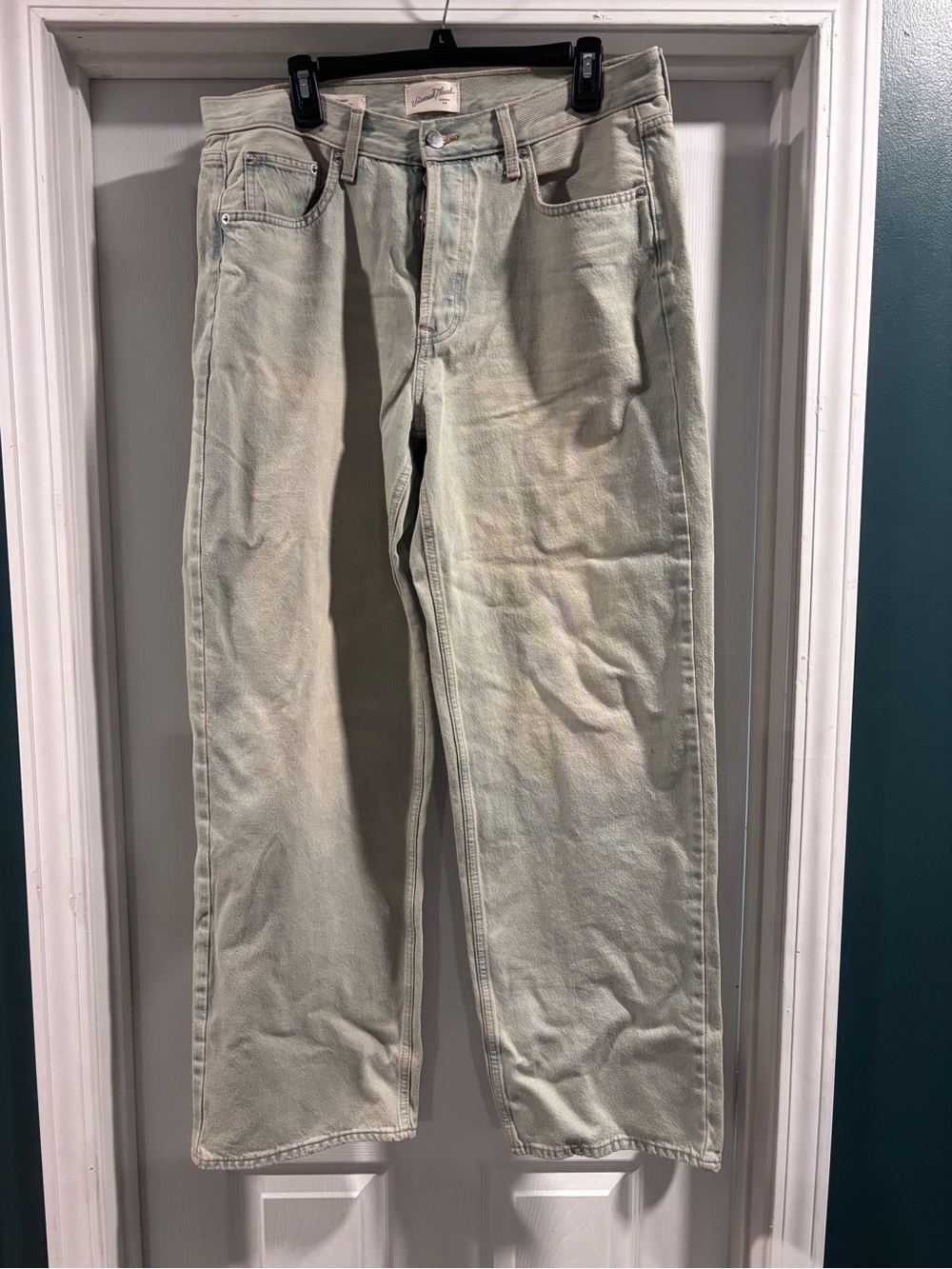 Universal Threads 90’s Style Baggy Jeans